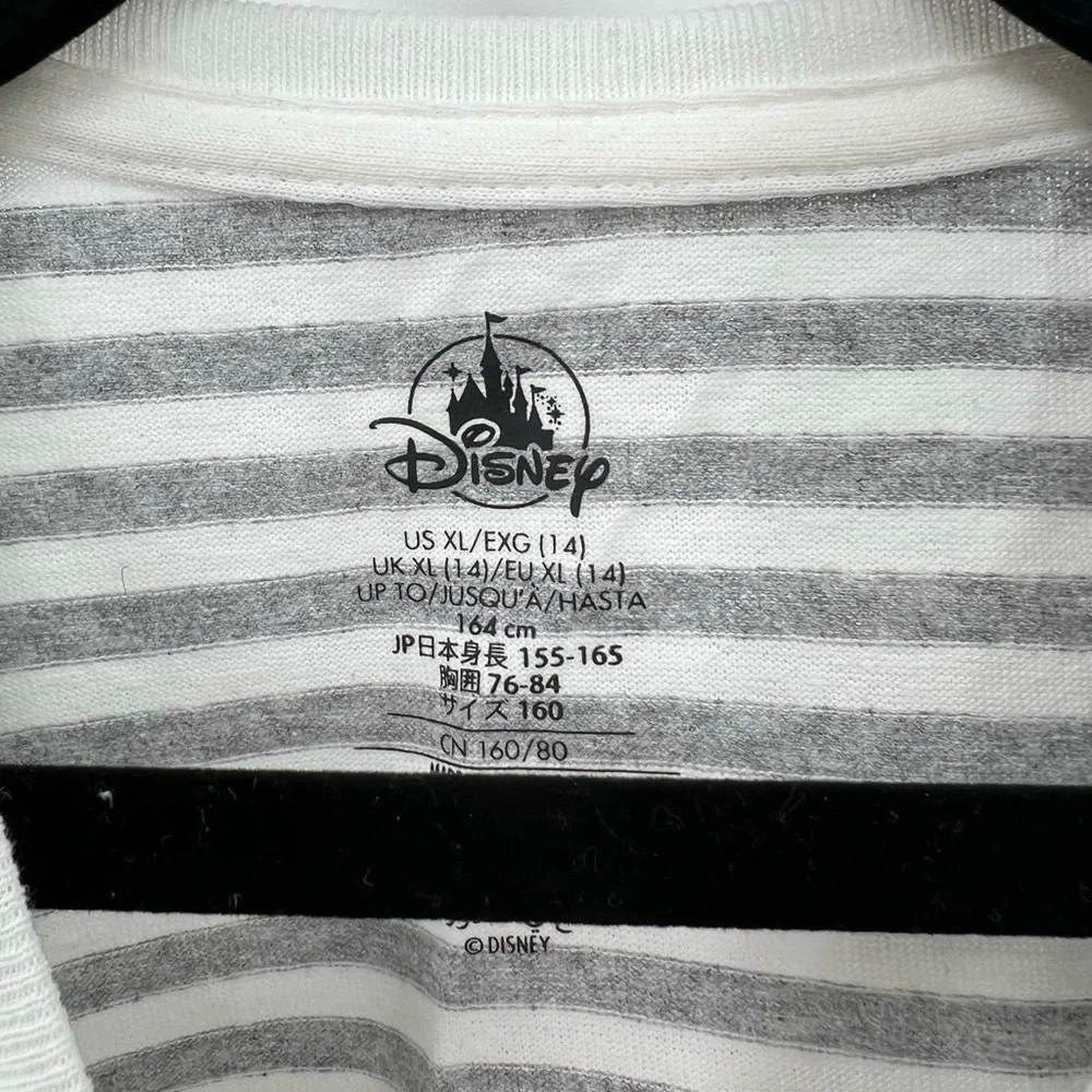 Disney “ Be Happy In The Moment “ Tee Shirt Girls Size XL NEW
